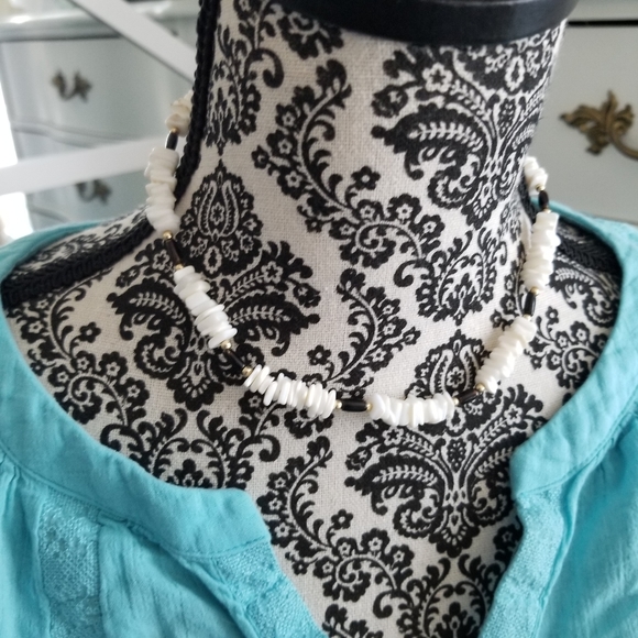 Puka Shell Choker - Picture 6 of 8